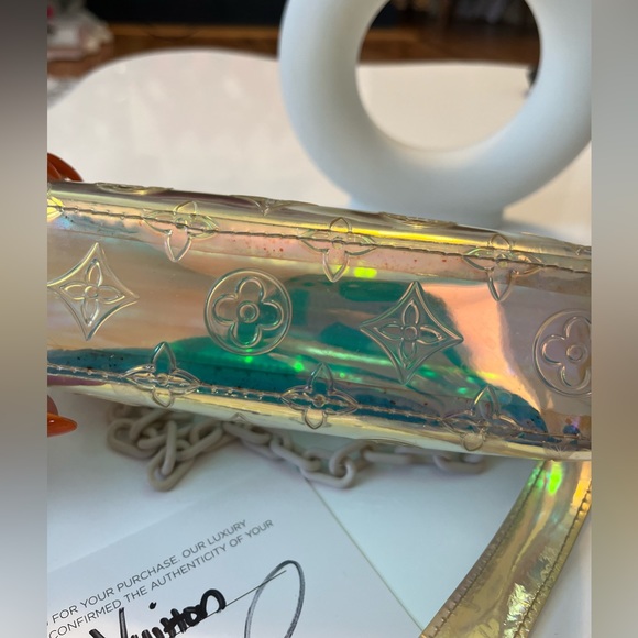 Louis Vuitton Pochette Volga Prism - Picture 7 of 16